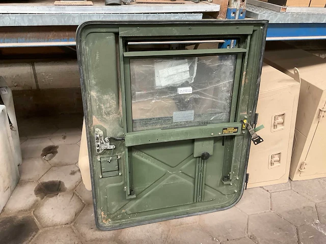 Vehicular door - afbeelding 2 van  5