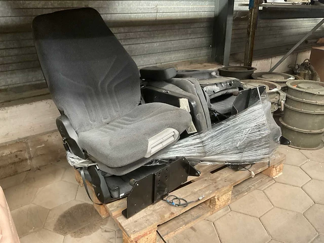 Vehicular seat (4x) - afbeelding 2 van  6