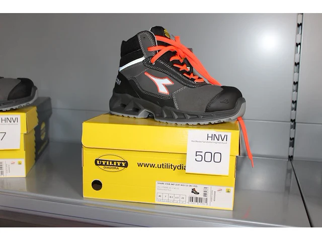 Veiligheid-werkschoen utility diadora maat 40. - afbeelding 1 van  3