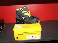 Veiligheid-werkschoen utility diadora maat 40. - afbeelding 1 van  3