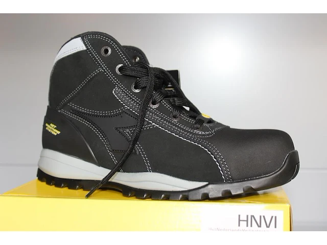 Veiligheid-werkschoen utility diadora maat 41. - afbeelding 2 van  3