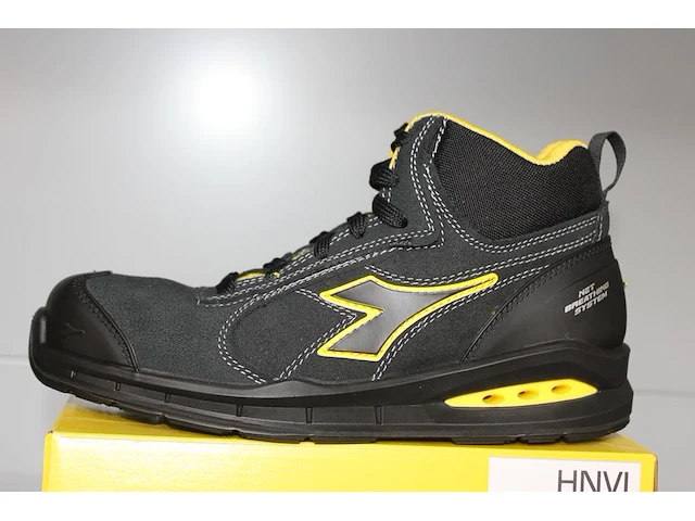 Veiligheid-werkschoen utility diadora maat 41. - afbeelding 2 van  3