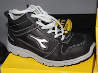 Veiligheid-werkschoen utility diadora maat 41. - afbeelding 1 van  2