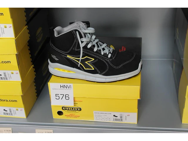 Veiligheid-werkschoen utility diadora maat 41. - afbeelding 1 van  3