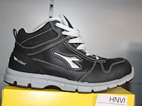 Veiligheid-werkschoen utility diadora maat 42. - afbeelding 2 van  3