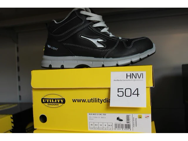 Veiligheid-werkschoen utility diadora maat 42. - afbeelding 1 van  3