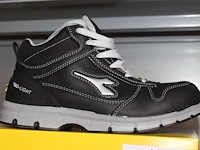 Veiligheid-werkschoen utility diadora maat 42. - afbeelding 2 van  3