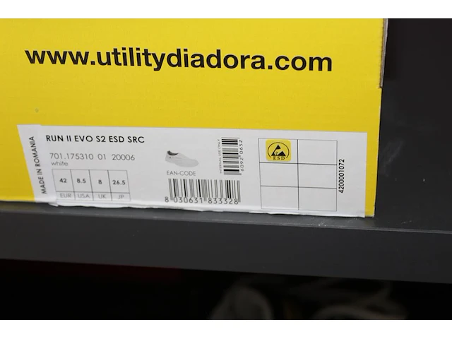 Veiligheid-werkschoen utility diadora maat 42. - afbeelding 3 van  3