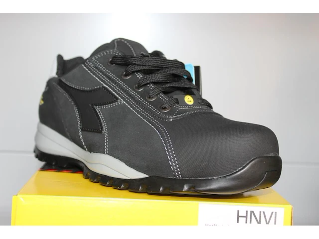 Veiligheid-werkschoen utility diadora maat 45. - afbeelding 2 van  3
