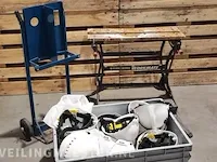 Veiligheids helmen, gasflessen steekwagen, workmate - afbeelding 1 van  9