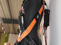 Veiligheidsharnas op torso - afbeelding 2 van  2