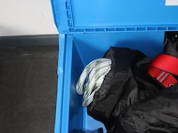 Veiligheidsset bestaande uit vanglijn, veiligheidslijn, harnas, werplijn met werpgewicht in box - afbeelding 2 van  2