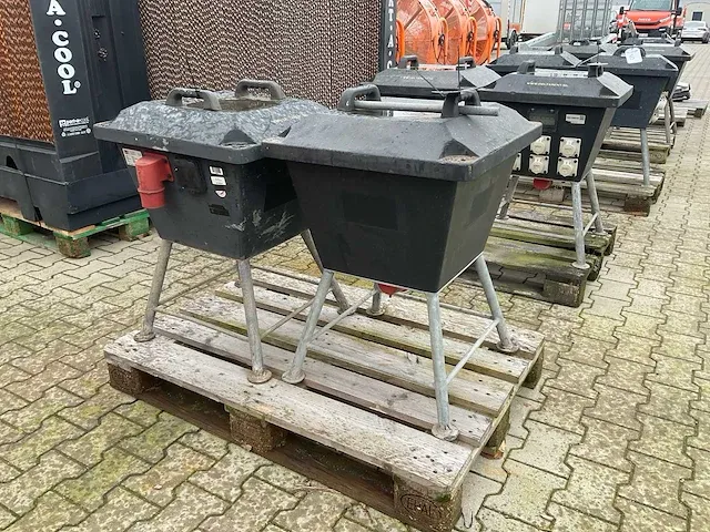 Vello t64-3 bouw aansluitkast / omvormer (2x) - afbeelding 1 van  8