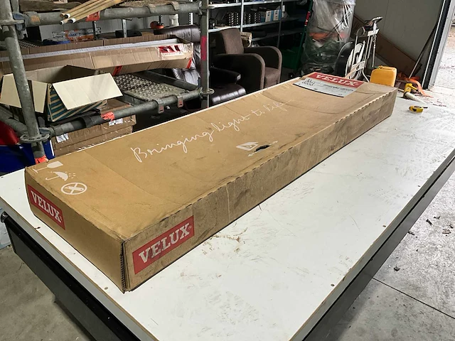 Velux - el uk04 0000 - renovatiegootstuk - afbeelding 1 van  6
