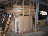 Velux dakramen en onderdelen in grote hoeveelheid. diverse uitvoeringen en afmetingen. - afbeelding 1 van  5