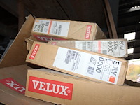 Velux dakramen en onderdelen in grote hoeveelheid. diverse uitvoeringen en afmetingen. - afbeelding 4 van  5