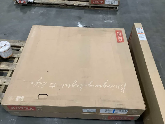 Velux ggl uk08 2070 tuimelvenster 134x140cm - afbeelding 2 van  4