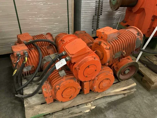Vem elektromotor (9x) - afbeelding 1 van  13
