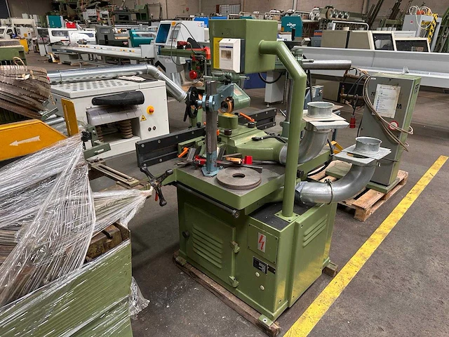 Vema - 1990 - tf m - tafel- en spilfreesmachine - afbeelding 2 van  8