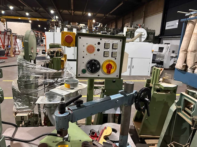 Vema - 1990 - tf m - tafel- en spilfreesmachine - afbeelding 3 van  8