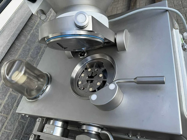 Vemag - 2011 - robby filler - vacuümvulmachine - afbeelding 9 van  11