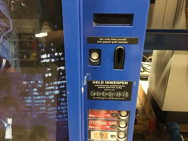 Vending machine - afbeelding 6 van  6