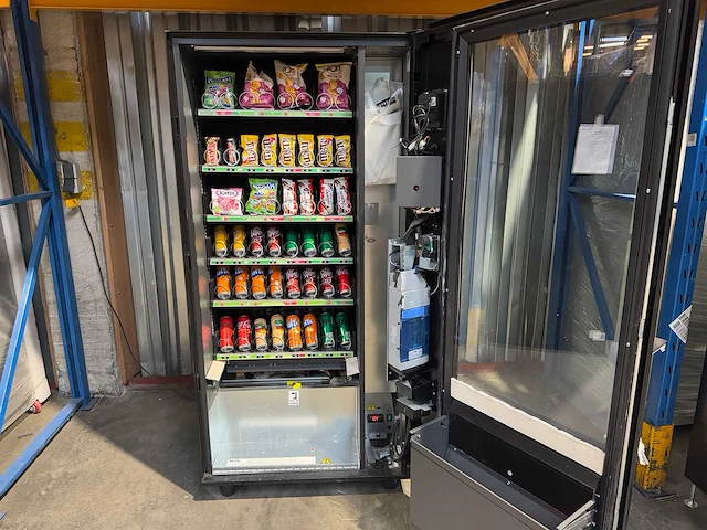 Vendo - 2617008328 - snoepautomaat - vending machine - afbeelding 2 van  10