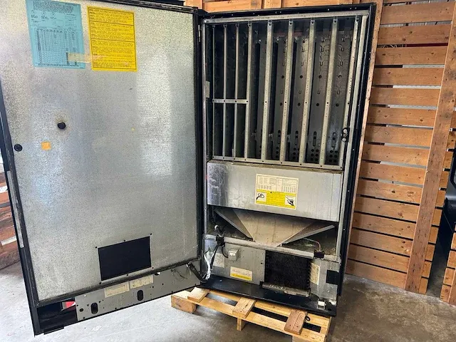 Vendo - 392 - frisdrankautomaat - vending machine - afbeelding 2 van  11