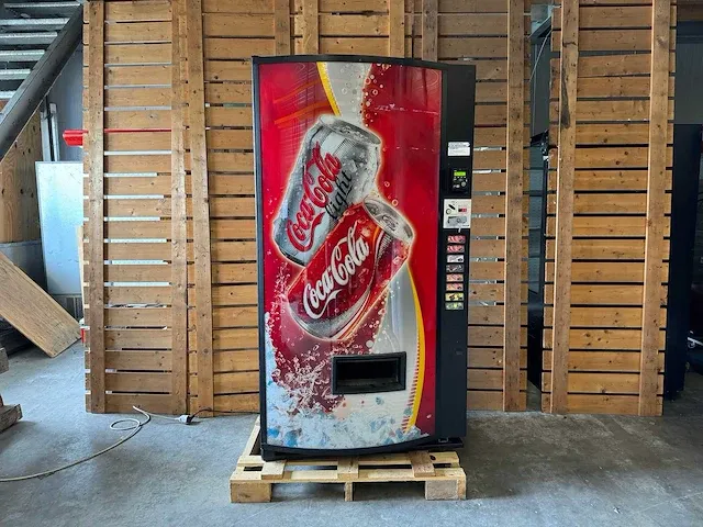 Vendo - 392 - frisdrankautomaat - vending machine - afbeelding 1 van  11