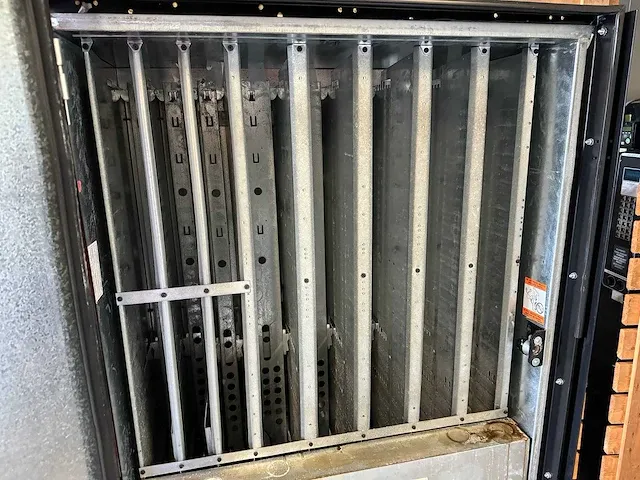 Vendo - 392 - frisdrankautomaat - vending machine - afbeelding 10 van  11