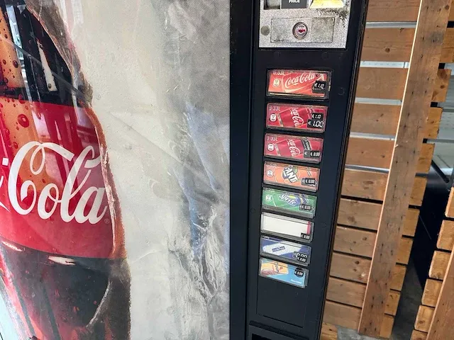 Vendo - 470 - frisdrankautomaat - vending machine - afbeelding 5 van  10