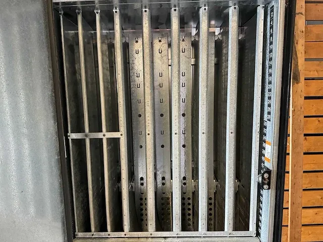 Vendo - 470 - frisdrankautomaat - vending machine - afbeelding 9 van  10