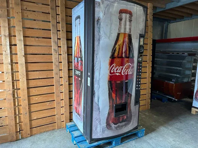 Vendo - frisdrankautomaat - vending machine - afbeelding 4 van  10