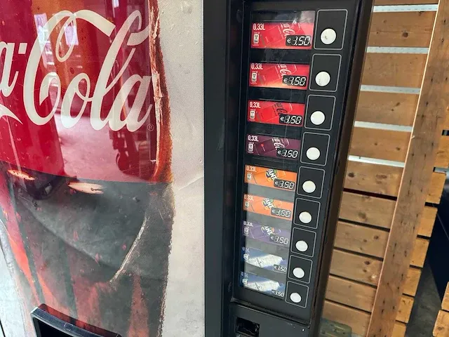 Vendo - frisdrankautomaat - vending machine - afbeelding 5 van  10