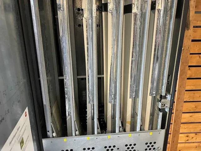 Vendo - frisdrankautomaat - vending machine - afbeelding 9 van  10