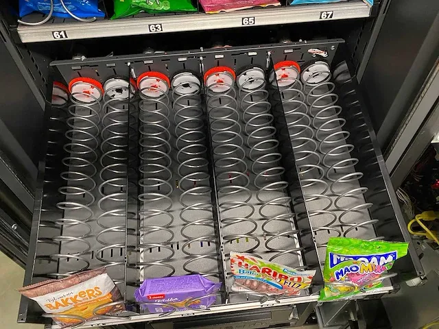 Vendo - g-snack sve sm8 - combi - vending machine - afbeelding 10 van  11