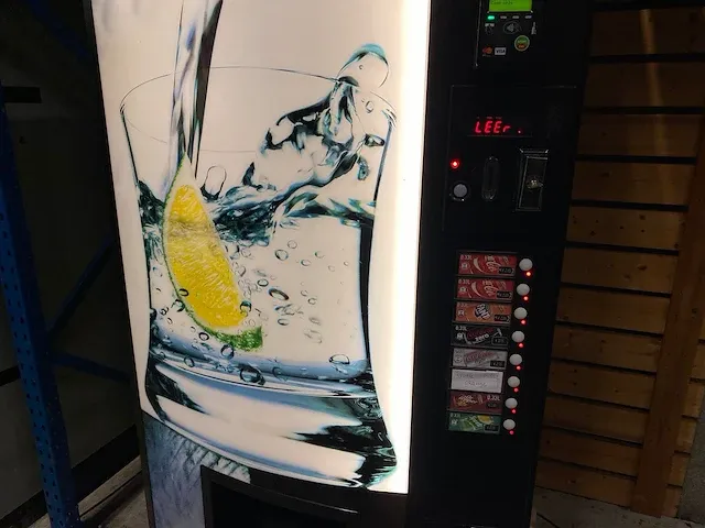 Vendo - sve 550 - frisdrank - vending machine - afbeelding 3 van  10