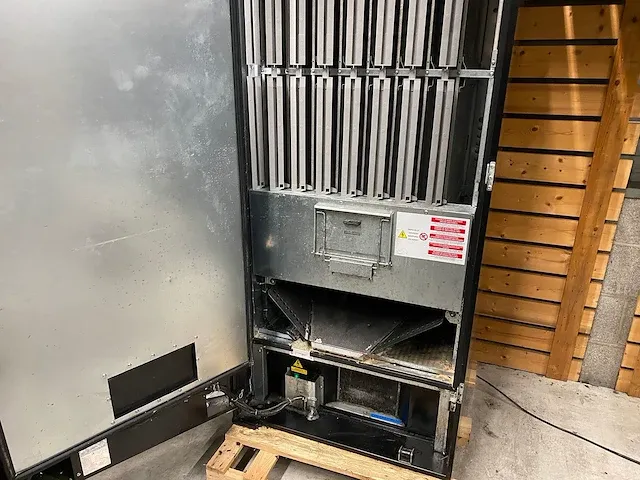 Vendo - sve 550 - frisdrank - vending machine - afbeelding 7 van  10