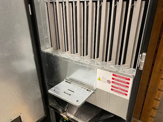 Vendo - sve 550 - frisdrank - vending machine - afbeelding 10 van  10