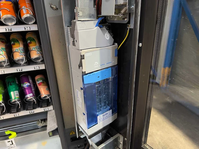 Vendo - sve bs8 g-snack - snoepautomaat - vending machine - afbeelding 7 van  9