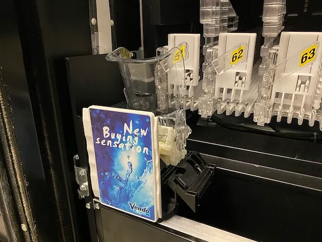 Vendo - sve dm6 - frisdrank - vending machine - afbeelding 6 van  10