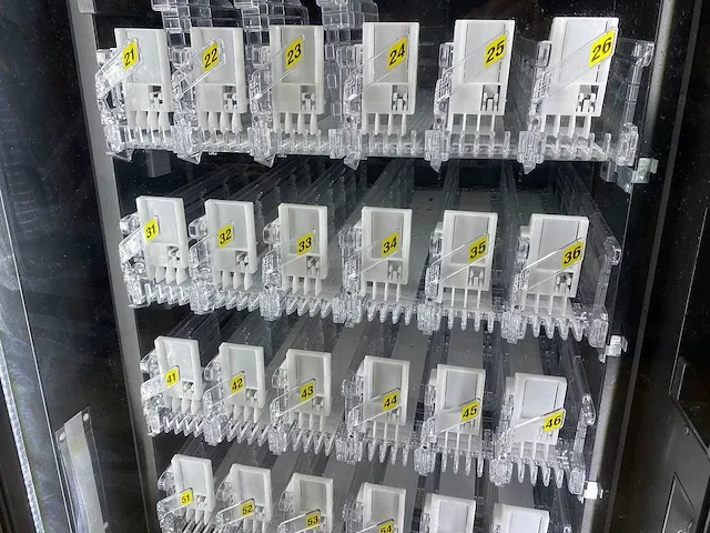Vendo - sve dm6 - frisdrank - vending machine - afbeelding 10 van  10