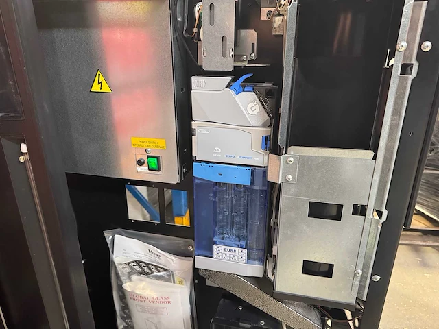 Vendo - sve dr6 g-drink - frisdrankautomaat - vending machine - afbeelding 7 van  10
