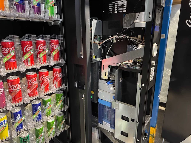 Vendo - sve dr6 g-drink - frisdrankautomaat - vending machine - afbeelding 6 van  9
