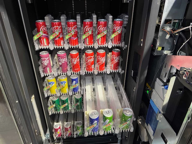Vendo - sve dr6 g-drink - frisdrankautomaat - vending machine - afbeelding 9 van  9