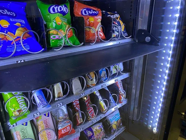 Vendo - sve gsf - snack - vending machine - afbeelding 6 van  10