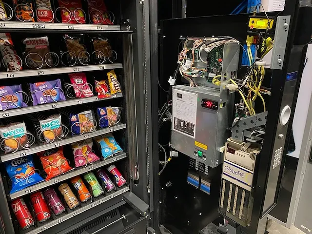 Vendo - sve gsf - snack - vending machine - afbeelding 7 van  10