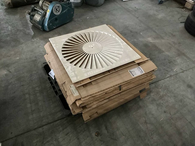 Ventilatie materiaal - afbeelding 1 van  4