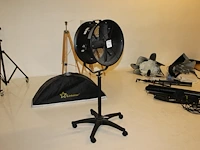 Ventilator benel turbo windtunnel 1000 rf op statief met hoogte 132 cm. - afbeelding 1 van  3