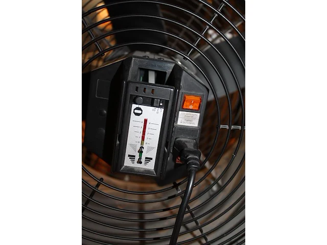Ventilator benel turbo windtunnel 1000 rf op statief met hoogte 132 cm. - afbeelding 3 van  3